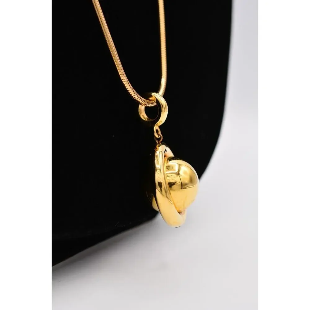 Liz Claiborne stunning necklace